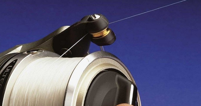 セール品 Shimano Technium 3000 SFD Spinning reel frontdrag by Shimano